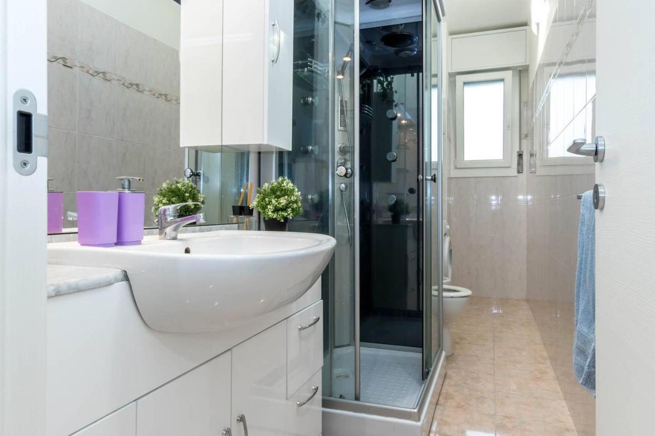 Altido Lovely Apt For 6 Located In Vibrant Gallaratese Milano Exterior foto