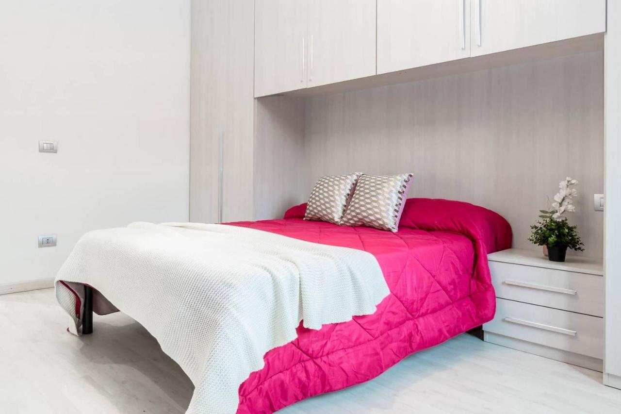 Altido Lovely Apt For 6 Located In Vibrant Gallaratese Milano Exterior foto